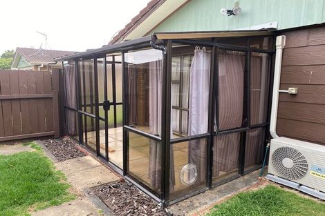 Photo of property in 1/2 Short Street, Papakura, 2110
