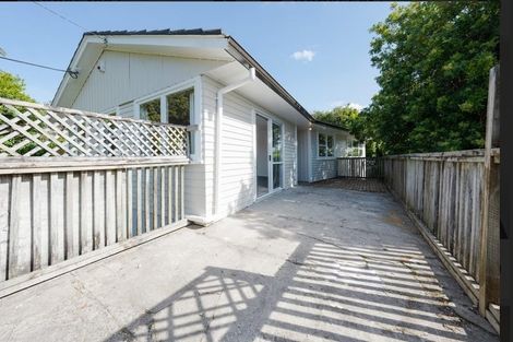 Photo of property in 28 Robert Burke Place, Henderson, Auckland, 0612