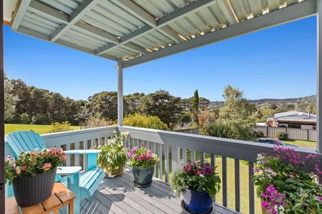 Photo of property in 28 Kotinga Avenue, Glen Eden, Auckland, 0602