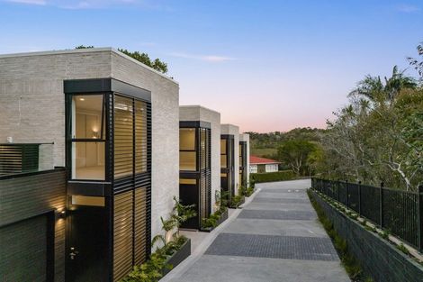 Photo of property in 21d Arahia Street, Northcote, Auckland, 0627