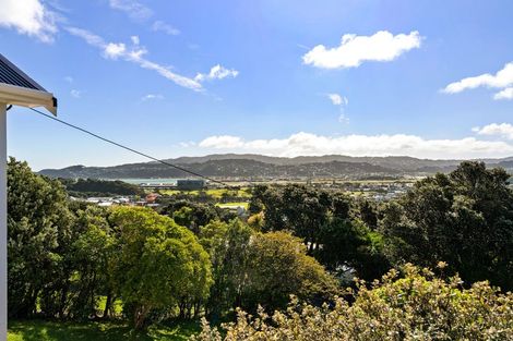 Photo of property in 68 Kinghorne Street, Strathmore Park, Wellington, 6022