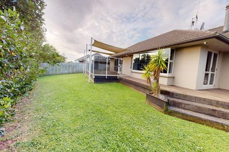 Photo of property in 27 Johnstone Drive, Fitzherbert, Palmerston North, 4410