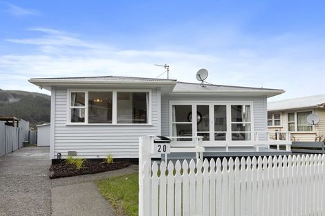 Photo of property in 20 Hamstead Street, Wainuiomata, Lower Hutt, 5014