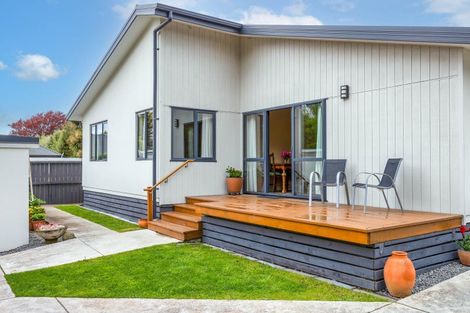 Photo of property in 104 Perry Street, Papanui, Christchurch, 8053