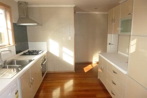 Photo of property in 124 Cambridge Terrace, Fairfield, Lower Hutt, 5011