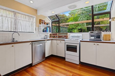Photo of property in 2/58 Glencoe Road, Browns Bay, Auckland, 0630