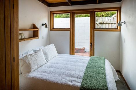 Photo of property in 95 Motuhara Road, Plimmerton, Porirua, 5026