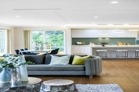 Photo of property in 72 Bur Oak Terrace, Schnapper Rock, Auckland, 0632