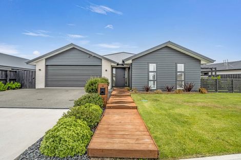 Photo of property in 13 Stackwood Avenue, Woodend, 7610