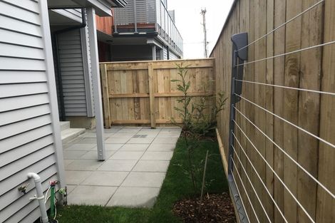 Photo of property in 121u2 Rongotai Road, Kilbirnie, Wellington, 6022