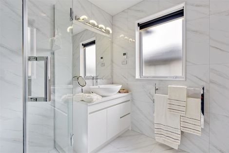 Photo of property in 20 Drumbuoy Drive, Flat Bush, Auckland, 2019