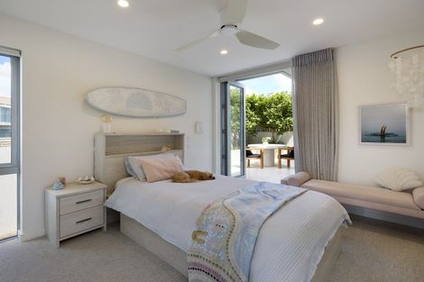 Photo of property in 7 Surf Road, Mount Maunganui, 3116