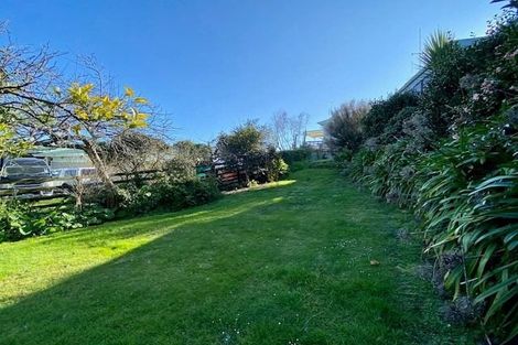 Photo of property in 2 Williams Crescent, Maketu, 3189