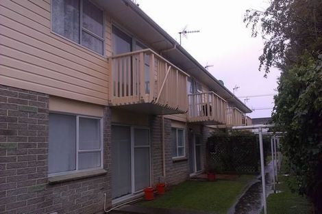 Photo of property in 44h Whites Line West, Woburn, Lower Hutt, 5010