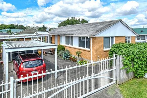 Photo of property in 19 Mcentee Street, Papakura, 2110