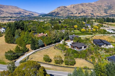 Photo of property in 22 Ballantyne Road, Wanaka, 9305