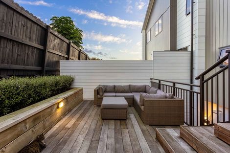 Photo of property in 12 Stockade View Lane, Howick, Auckland, 2014