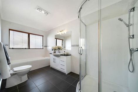 Photo of property in 23 Leafield Crescent, Henderson, Auckland, 0612