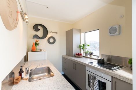 Photo of property in Hobson Court Flats, 55/70u Hobson Street, Thorndon, Wellington, 6011