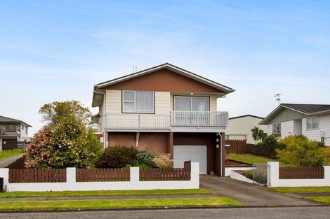 Photo of property in 40 Rewa Street, Inglewood, 4330