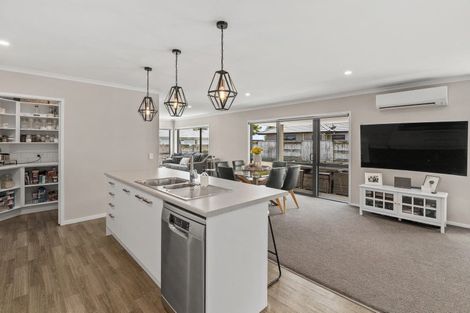 Photo of property in 34 Weld Street, Levin, 5510