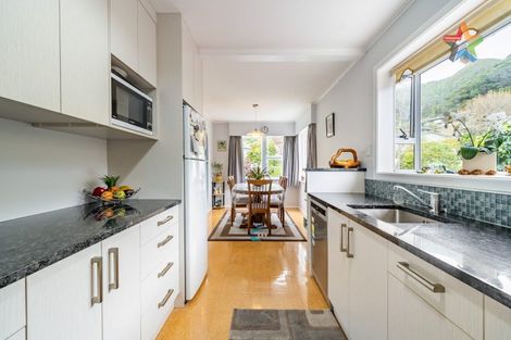 Photo of property in 10 Cleary Street, Waterloo, Lower Hutt, 5011