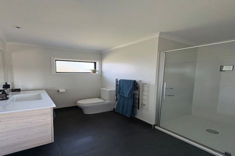 Photo of property in 1/44 Sunnynook Road, Sunnynook, Auckland, 0620