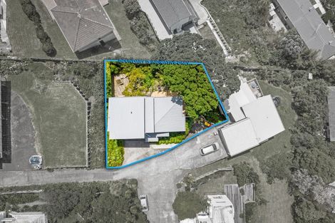 Photo of property in 2/63 College Road, Northcote, Auckland, 0627
