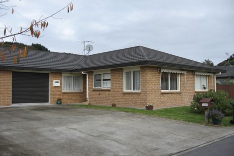 Photo of property in 8 Villa Grove, Paraparaumu, 5032