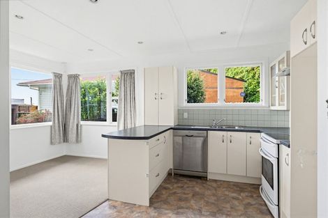 Photo of property in 4 Beverley Grove, Paparangi, Wellington, 6037