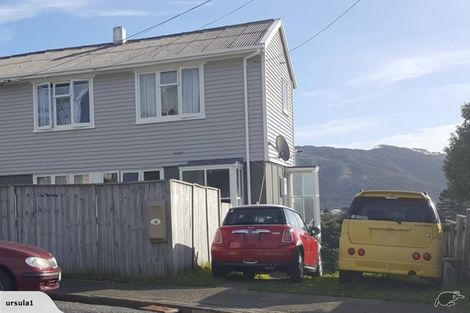 Photo of property in 76- 78 Sievers Grove, Cannons Creek, Porirua, 5024