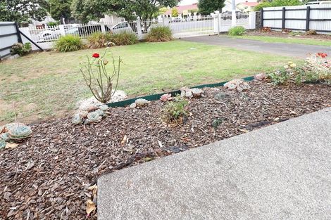 Photo of property in 1/285 Massey Road, Mangere East, Auckland, 2024