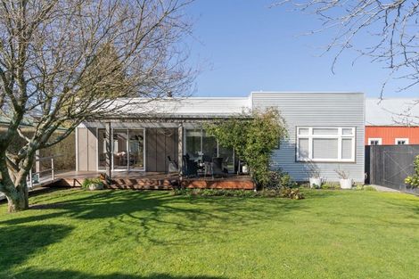 Photo of property in 11 Kempton Street, Greytown, 5712