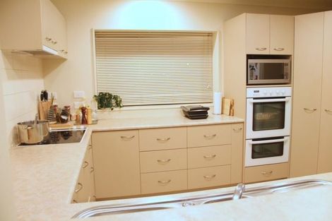 Photo of property in 11 Cascade Way, Paraparaumu, 5032