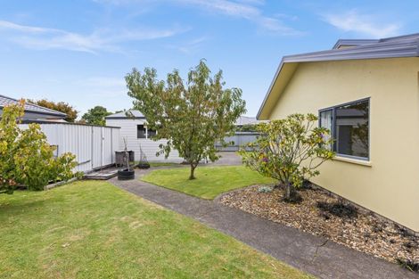 Photo of property in 15a Howard Road, Taradale, Napier, 4112