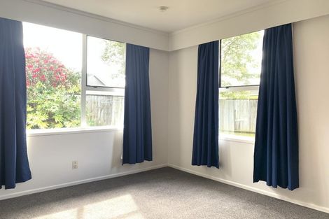 Photo of property in 33 Larchmont Grove, Totara Park, Upper Hutt, 5018