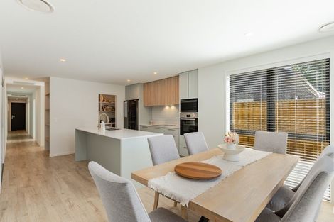 Photo of property in 18 Rushland Road, Jacks Point, 9371