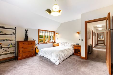 Photo of property in 2 Glen Road, Kelburn, Wellington, 6012