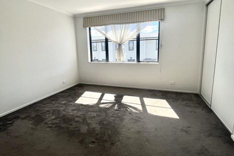 Photo of property in 20 Bellbird Street, Papakura, 2110