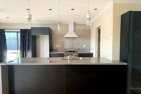 Photo of property in 21 Corsair Place, Melville, Hamilton, 3206