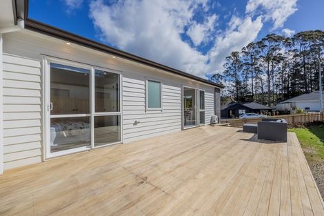 Photo of property in 2 Maraeariki Avenue, Orewa, 0931