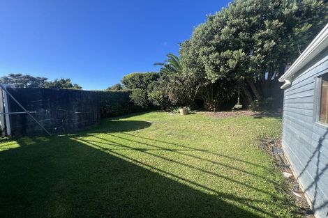 Photo of property in 79 Pacific Parade, Army Bay, Whangaparaoa, 0930