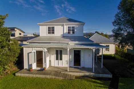 Photo of property in 21 Robinson Road, Whitianga, 3510