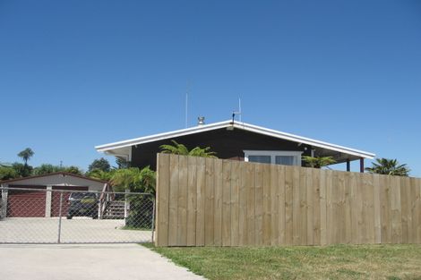 Photo of property in 1 Ngaparaoa Drive, Maketu, 3189