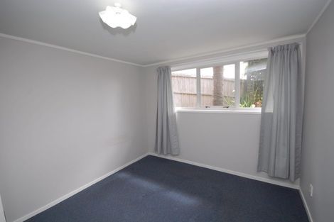 Photo of property in 2/24 Exeter Place, Unsworth Heights, Auckland, 0632