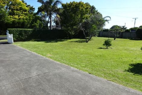 Photo of property in 37 Mcintyre Road, Mangere Bridge, Auckland, 2022