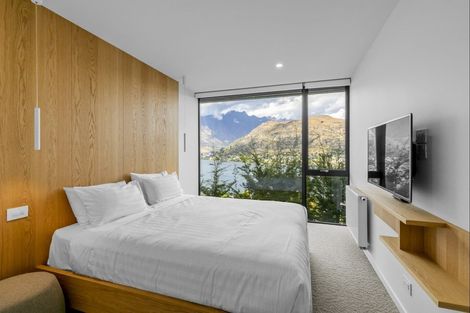 Photo of property in 1 Highlands Close, Queenstown, 9300