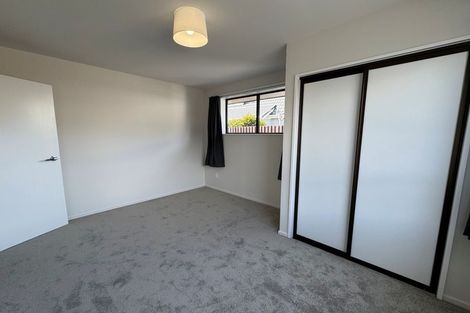 Photo of property in 2 Pyatt Place, Redwood, Christchurch, 8051