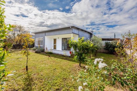 Photo of property in 79 Great North Road, Waipawa, 4210