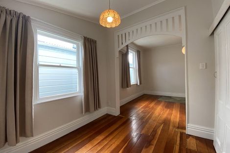 Photo of property in 32 Mckinley Crescent, Brooklyn, Wellington, 6021